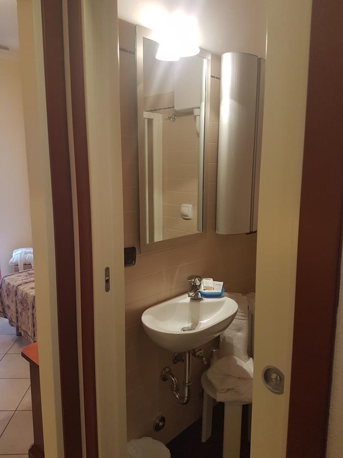 בלריה-איגאה מרינה Hotel Bridge מראה חיצוני תמונה